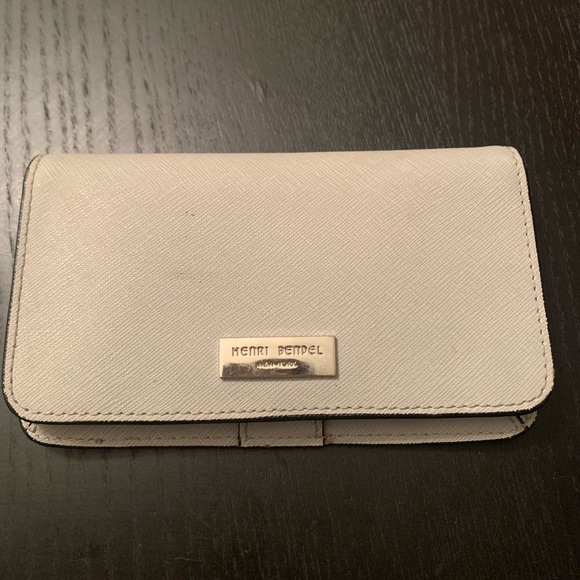 henri bendel Handbags - Gray Henri Bendel wallet